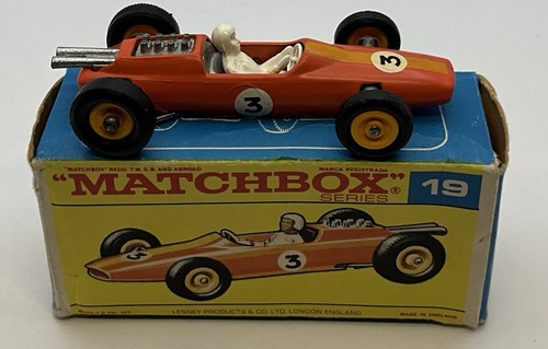 1969 Matchbox Lesney Lotus Racing Car #19 With Original “F” Box - Picture 1 of 12