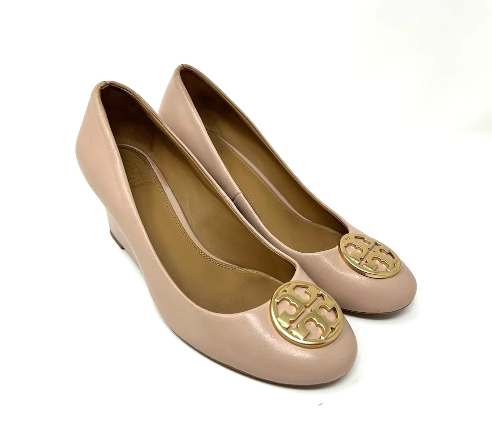 Tory Burch Chelsea 65mm Wedge Couro Nappa Logotipo Dourado Nu Feminino Tamanho 6.5 - Imagem 2 de 4