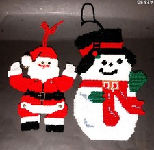 LOT 2 HANDMADE NEEDLEPOINT PLASTIC CANVAS SNOWMAN WALL HANGING CHRISTMAS SANTA