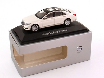 MERCEDES S-KLASSE V222 W222 X222 LWB LIMOUSINE 1:43 SCHUCO (ORIGINAL HÄNDLERMODELL)