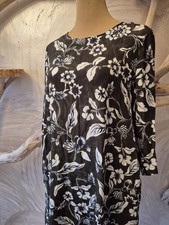 Max Mara Weekend Khakifarbendes Kleid mit Blüten Motiv Gr. 34