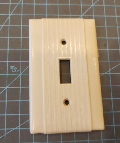 Vtg SWITCH PLATE BAKELITE IVORY RIBBED LINED DECO COVER PLATE 🇺🇸  - B30 - Foto 1 di 6