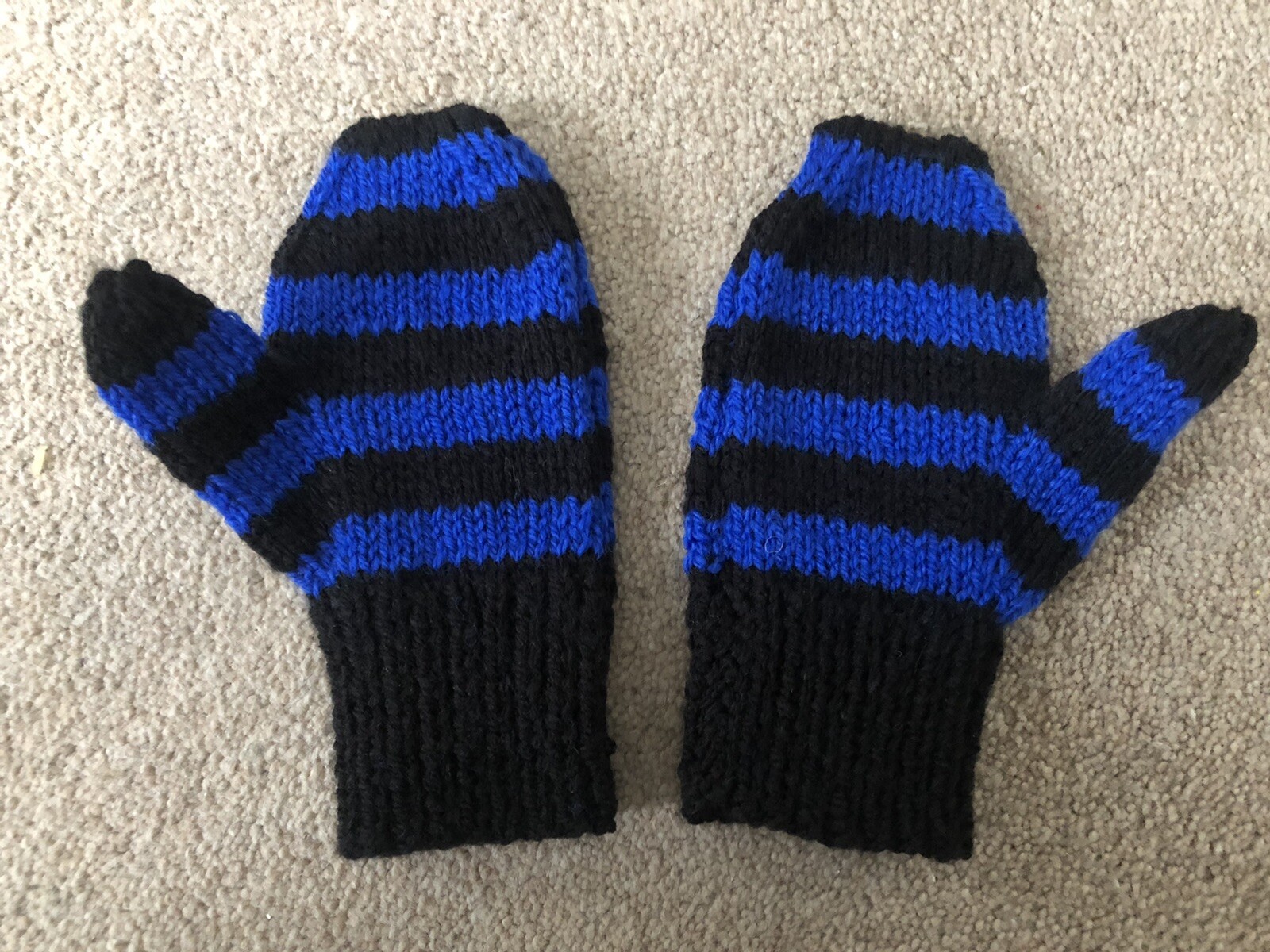 Hand Knitted Childrens Mittens. 13yrs. Black/Blue eBay