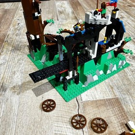 LEGO System Castle Dark Forest Fortress 6079 In 1996 Used Retired As Is P2