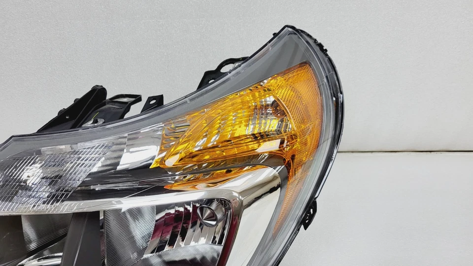 Faro halógeno izquierdo Mopar 2014-22 RAM ProMaster 1500 2500 3500 04725945AH Foto 3 de 4