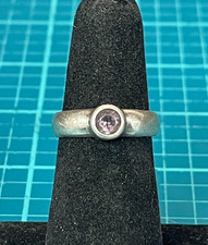 925 Sterling Silver Ring w/ Pink Stone - Size 7