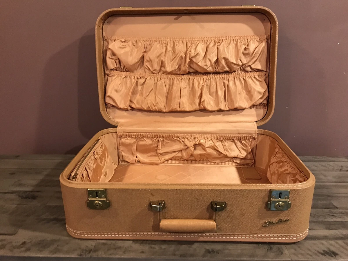 Vintage Luggage Starline Suitcase, Hard Shell Case, 2 Keys 21"