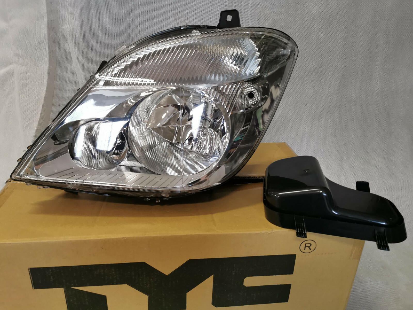 Phare gauche Mercedes Sprinter 906 commande électrique avec réflecteur chrome antibrouillard
