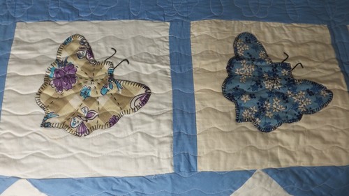 Antique Vintage Appliqued QUILT, BUTTERFLIES Blue Lattice, Multi-Color, 96"x84" - Picture 5 of 13