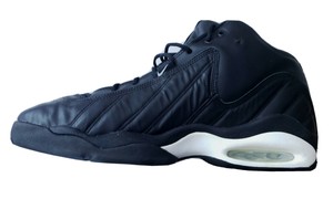 nike leather runners