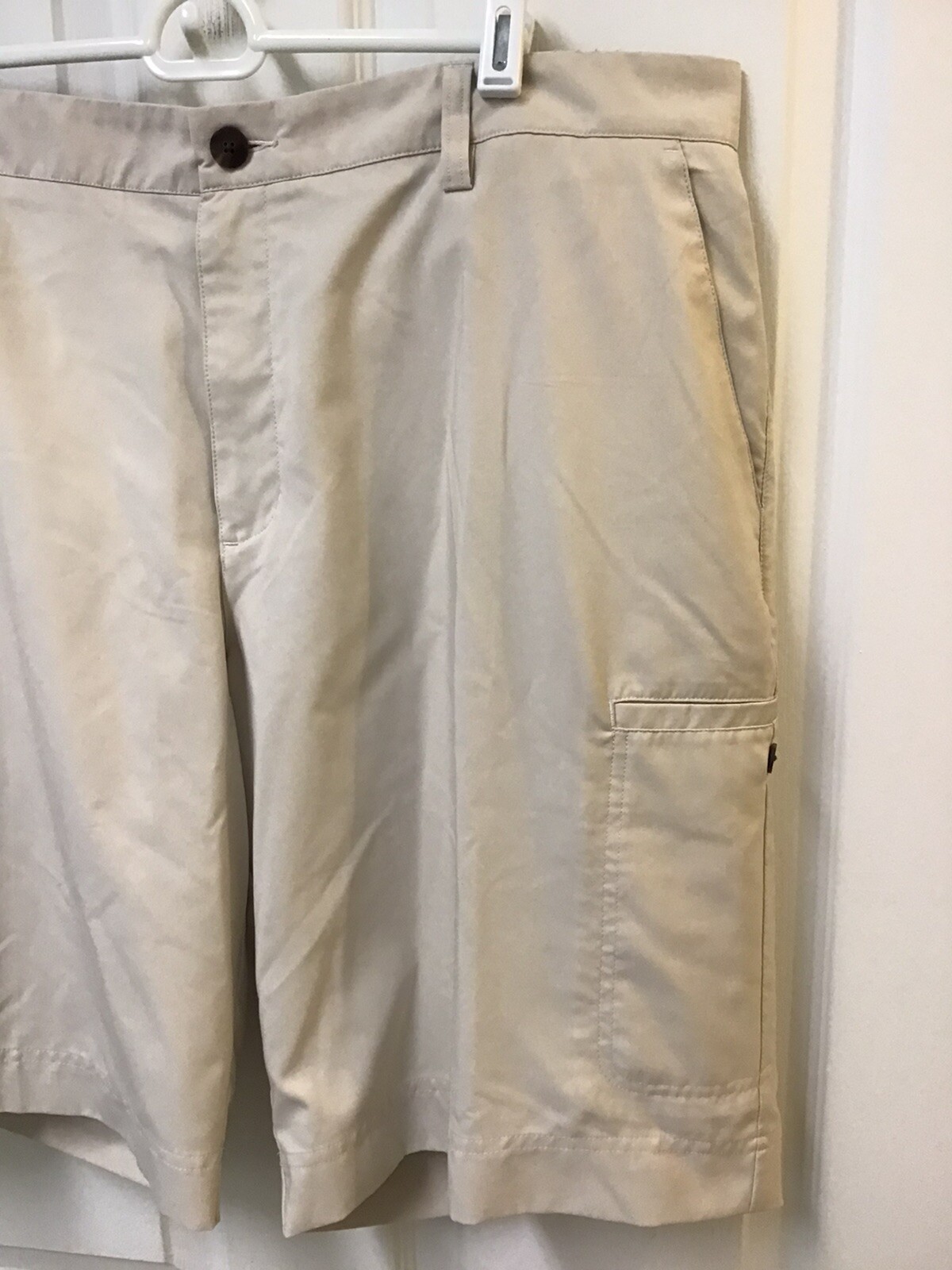 Adidas Men’s Flat Front Cargo Golf Shorts Light Khaki… Gem