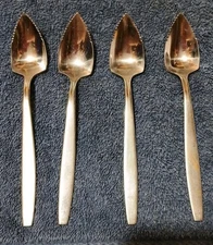 Set Of  4 Vintage Grapefruit Spoons  Seratted Stainless Steel Made in Taiwan