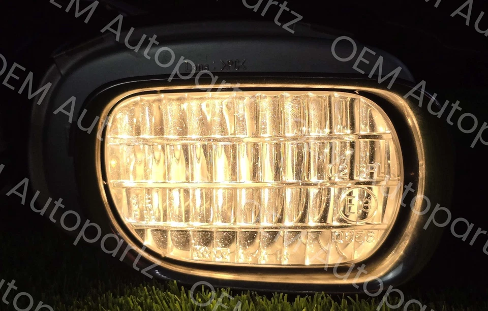 Lexus Sc430 2002-2010 Bumper fog lights Pair Left and Right Oem Used - Image 3 of 4