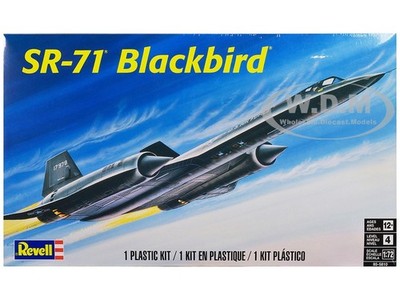 LEVEL 4 MODEL KIT LOCKHEED SR-71 BLACKBIRD AIRCRAFT 1/72 SCALE BY REVELL 85-5810