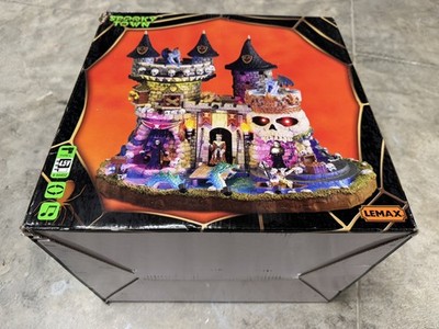 RARE Lemax Spooky Town Halloween Village Medi-Evil Castle 55302 Brand New