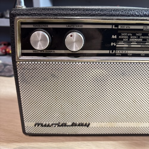 Vintage Rare Grundig music boy 204 transistor radio 1964 fm lw sw uhf working - Picture 2 of 24