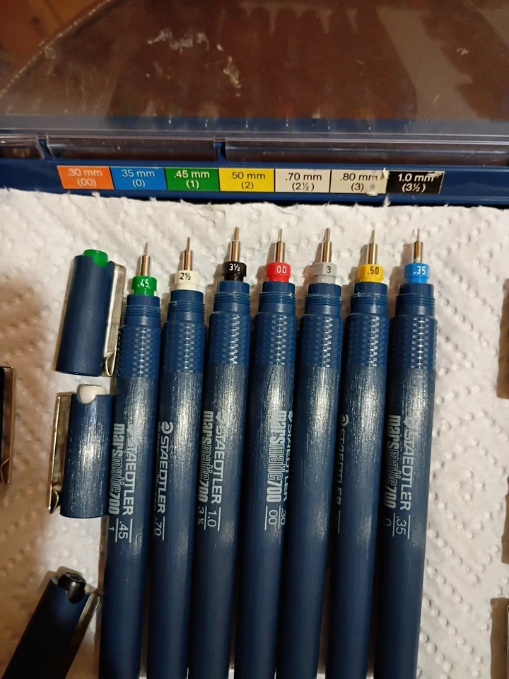 Juego de bolígrafos Staedtler-Mars Magic 700 con estuche. Foto 4 de 4