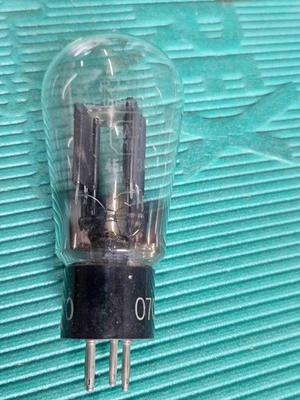 RGN2504 = KL76303 = 1815 Telefunken Radio Röhren Verstärker Empfänger Tube AD EM - Bild 1 von 2
