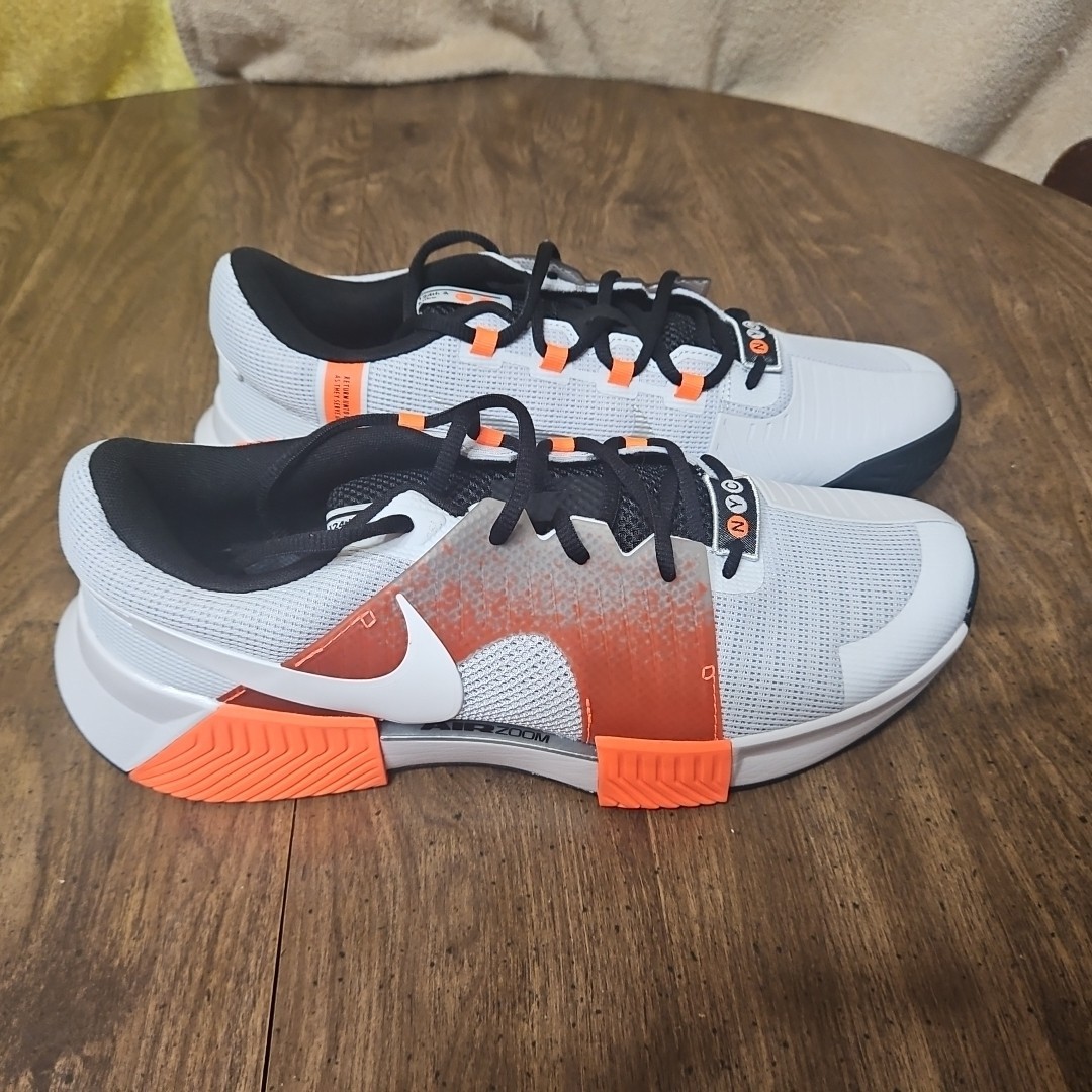 Foto 2 di 11