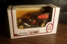 NIB 1932 Ford Panel Delivery Bank Ertl Die-Cast 1/25 Scale 1993 Our Own Store