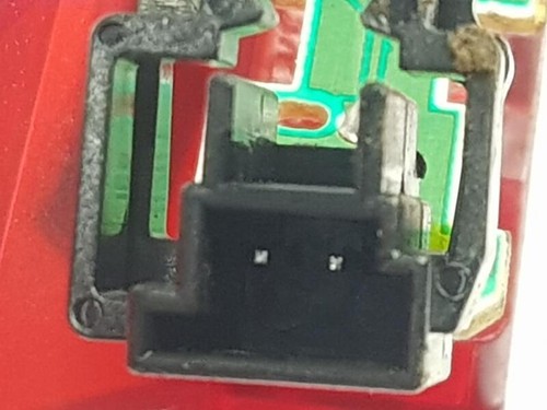 63256924673 scheinwerfer hinten zentral BMW SERIE 1 BERLINA 2.0 2004 1549873