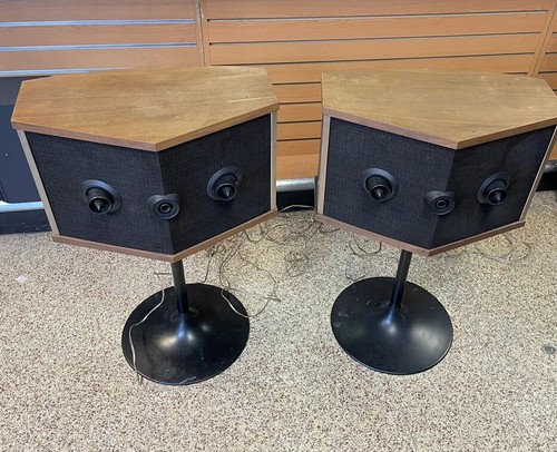 VINTAGE PAIR BOSE 901 SERIES V SPEAKERS W/ STANDS  NO EQ
