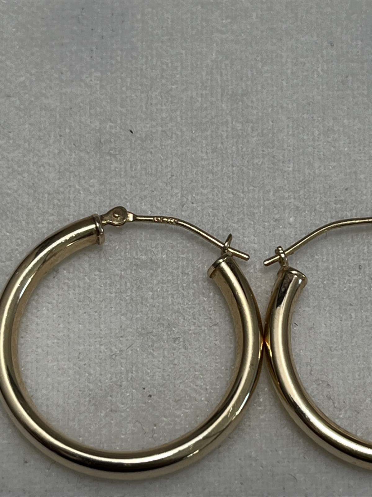14k Gold Basic Hoop Earrings - image 2