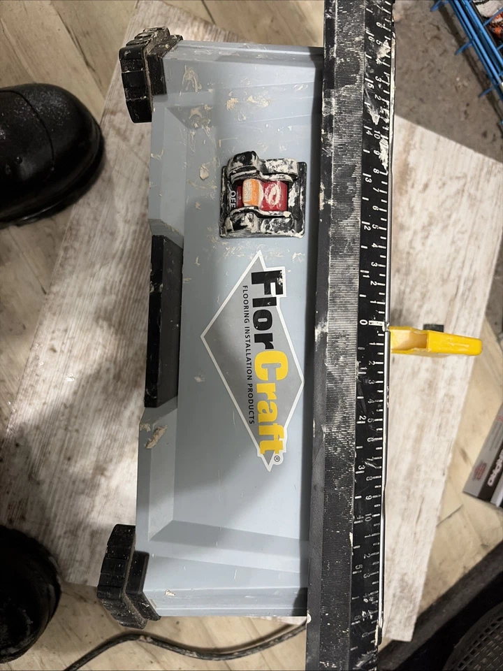 Sierra para azulejos húmeda FlorCraft usada de 7 pulgadas con barra guía y accesorios Foto 2 de 3