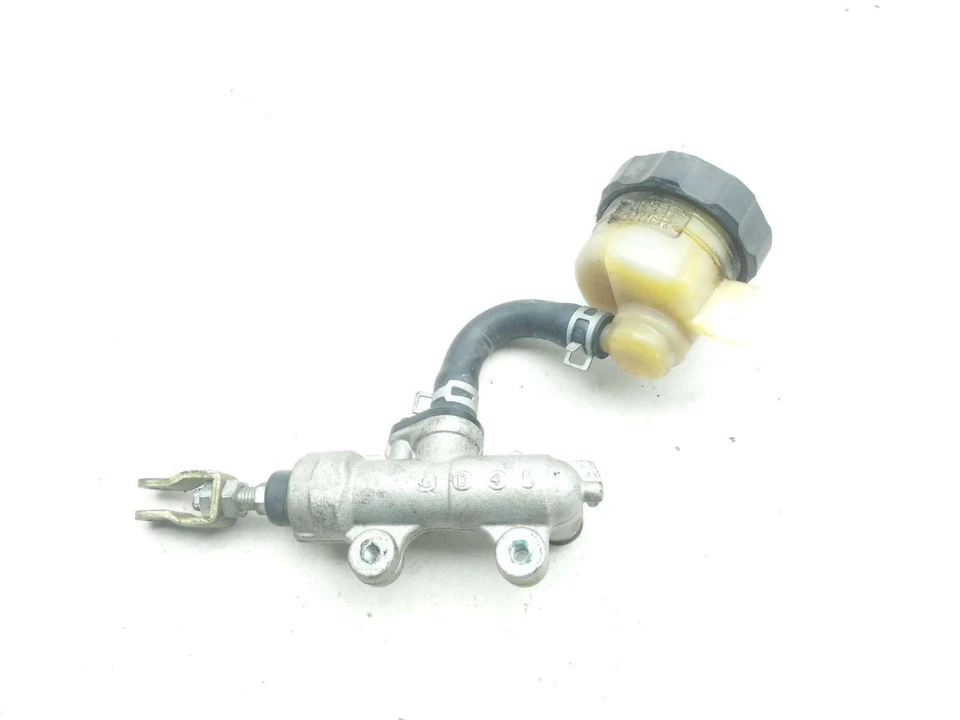 06 Cilindro maestro freno trasero Suzuki GSX 600 750 Katana Foto 4 de 4