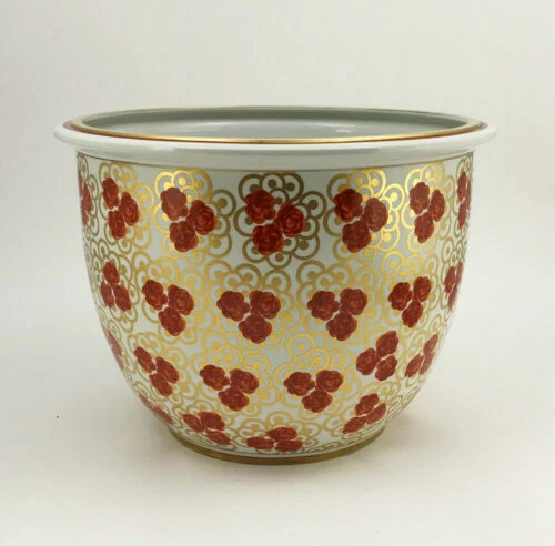 Rote Blumentöpfe und -Vasen