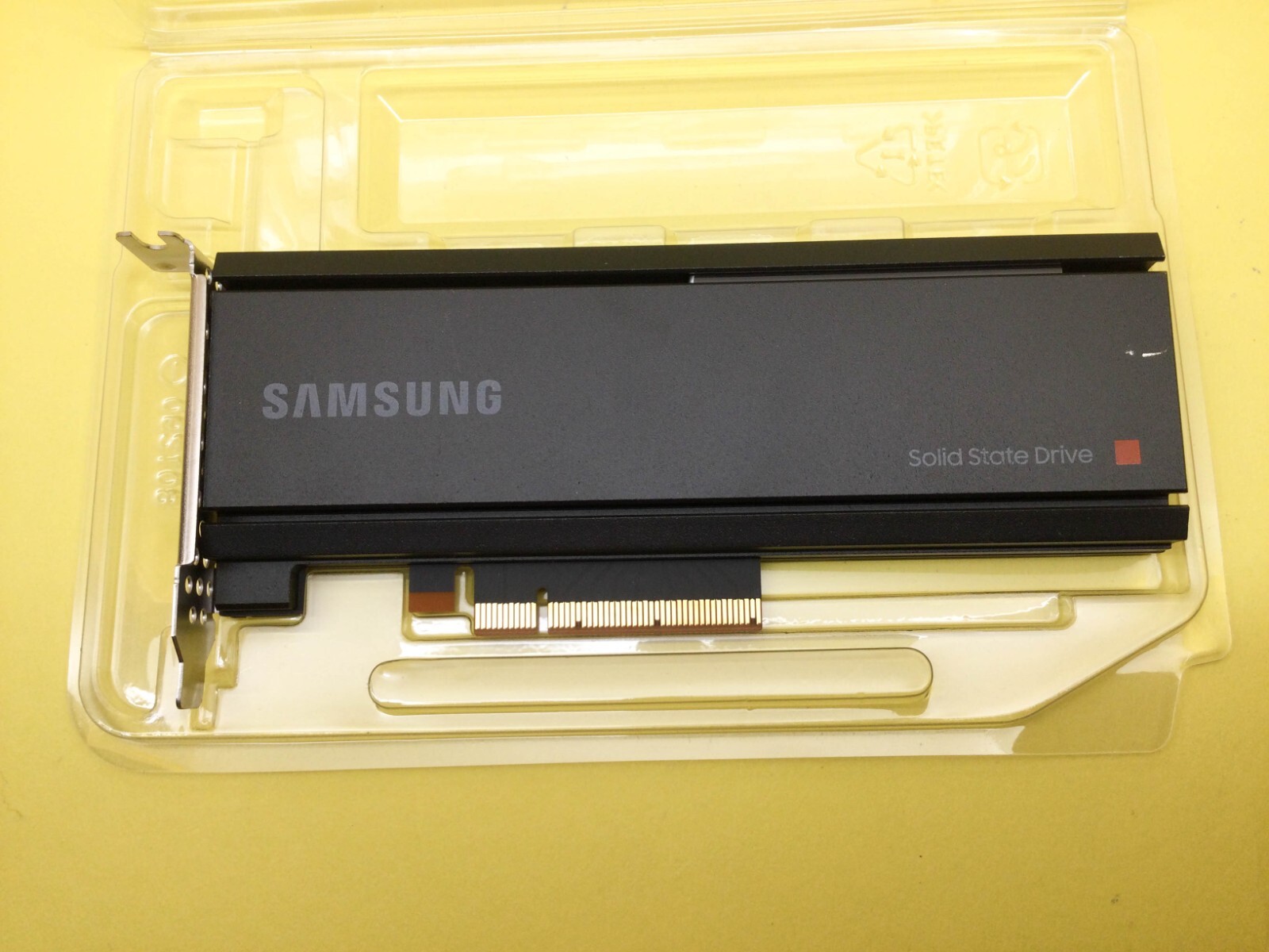 Samsung PM1735 1.6TB PCIe 4.0 NVMe HHHL SSD MZ-PLJ1T60. Available Now for $249.00