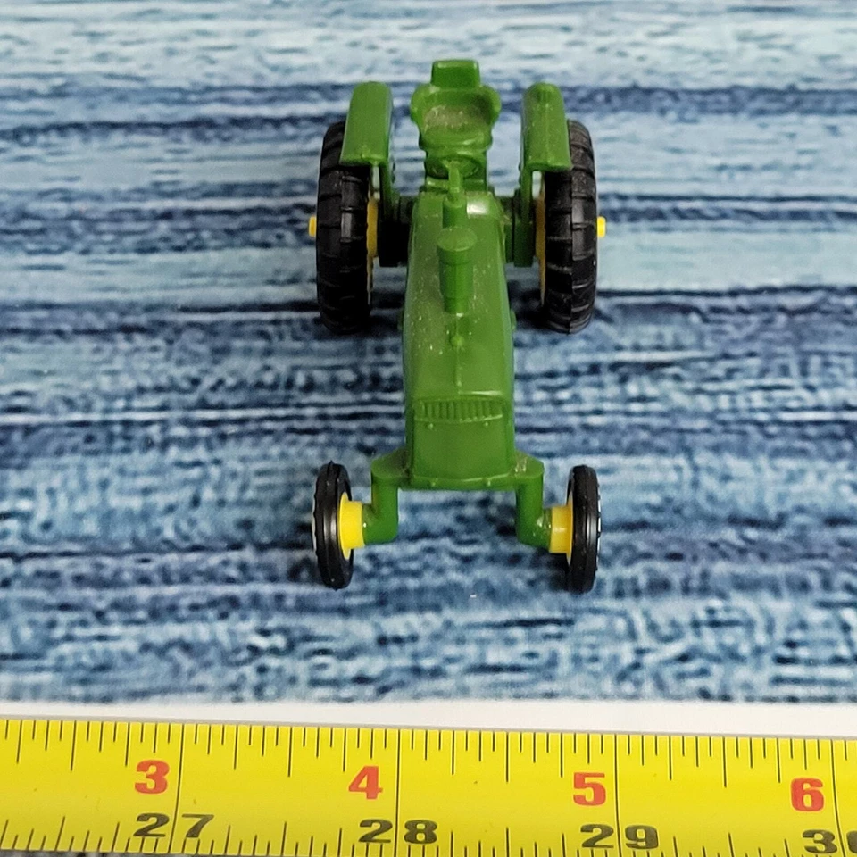 John Deere 4020 diesel 1/43 scale plastic tractor doesn't roll display only - Image 4 of 4