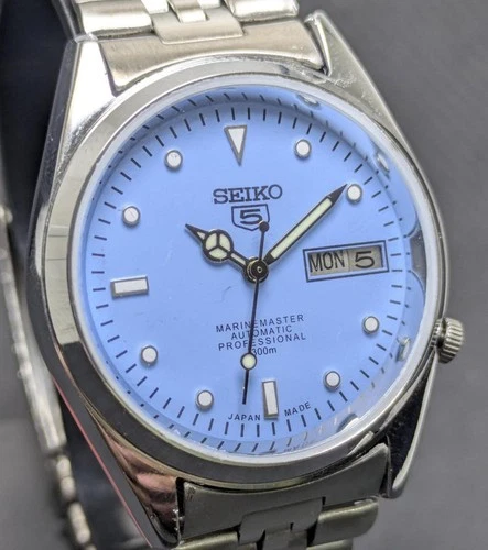 Rare vintage Seiko 5 automatic day date movement number 7009A Japan made men's w
