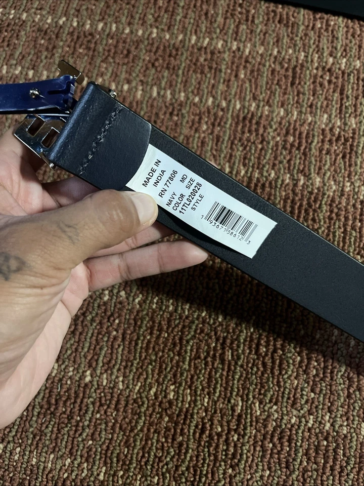 Cinturón Tommy Hilfiger para mujer con hebilla azul marino Foto 3 de 4