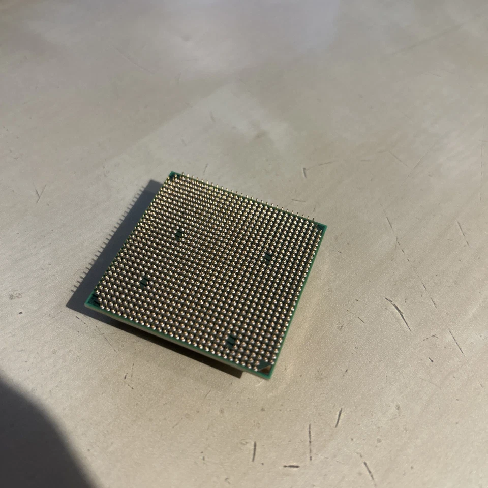 AMD Sempron CAALG 0745EAD 2GHz - SDH1150IAA3DE - Image 2 of 2