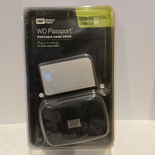 Western Digital WD Passport Portable Hard Drive 120 GB USB 2.0 Carrying Case 