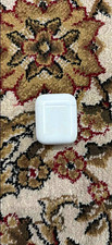 Apple AirPods 2nd Generation White Bluetooth Wireless Earbuds w/ Charging Case