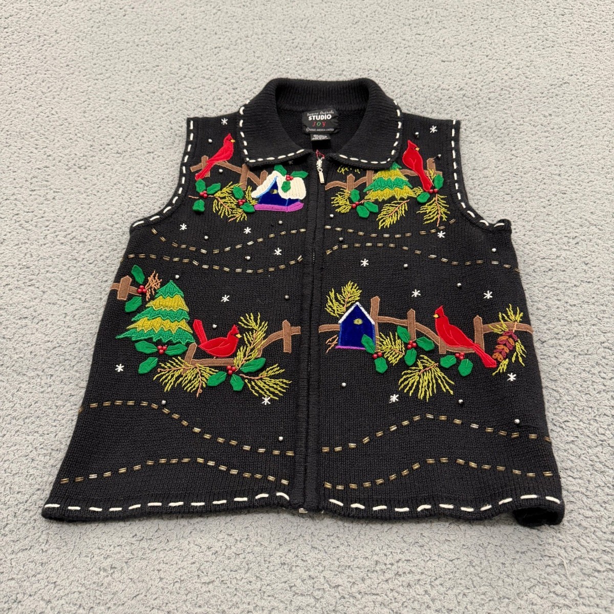Designers Originals Studio Joy Black Zip Knit Vest Cardinal Winter Scene P/S