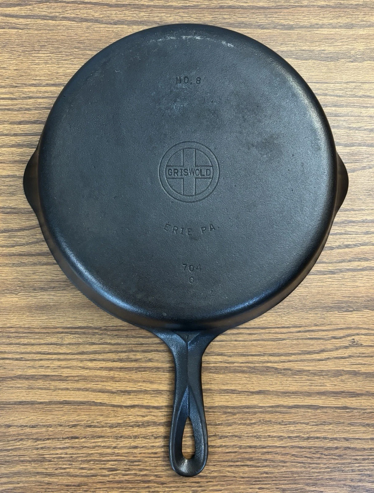 Griswold #8 Cast Iron Skillet 704 G Small Block Logo Erie PA Cookware Flat