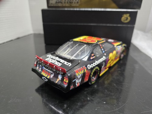 RARE 2004 KEVIN HARVICK ELITE #29 GM GOODWRENCH KISS 1/24 NASCAR DIECAST L.E. - Picture 13 of 21