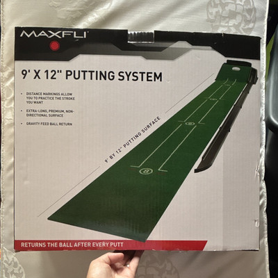 Maxfli 9' x 12'' Putting System Mat w/ Gravity Feed Ball Return, Markings
