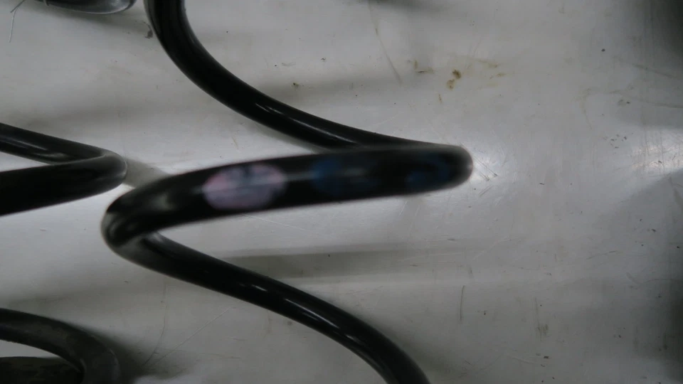 Juego de 2 muelles helicoidales de suspensión trasera Nissan Murano 2017-2024 OEM Foto 4 de 4