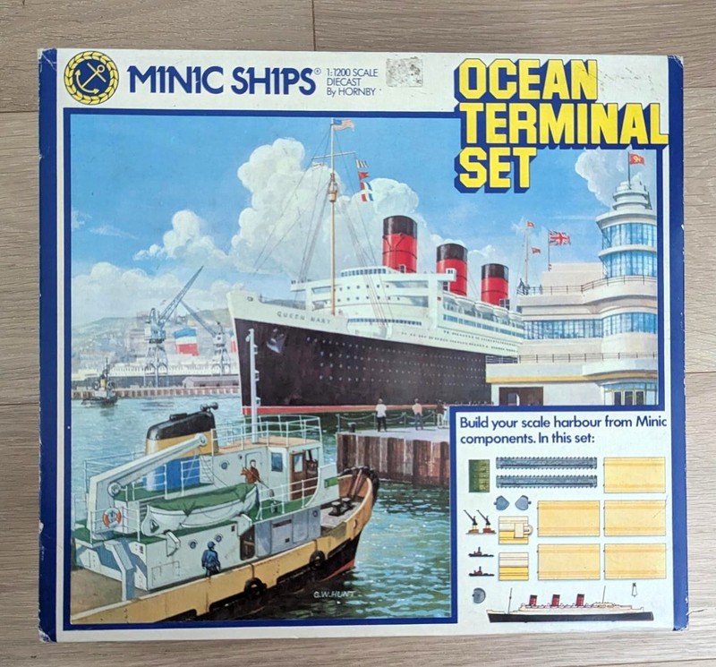 Triang Minic Ocean Terminal Set