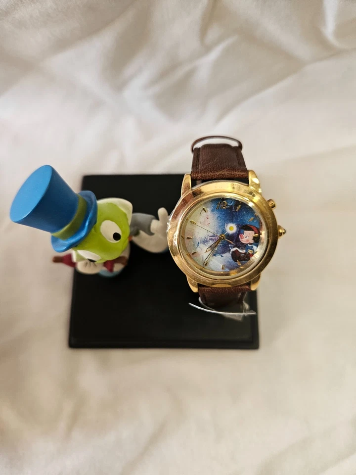 RELOJ CLUB COLECCIONISTA RARO DISNEY PINOCHO PEQUEÑO CRICKET TIEMPO ETERNO  Foto 2 de 4
