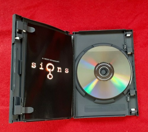 Lot 3 Thriller Sci-Fi (DVD'S) Disney TRON The Fifth Element & Signs Bruce Willis - Picture 7 of 9