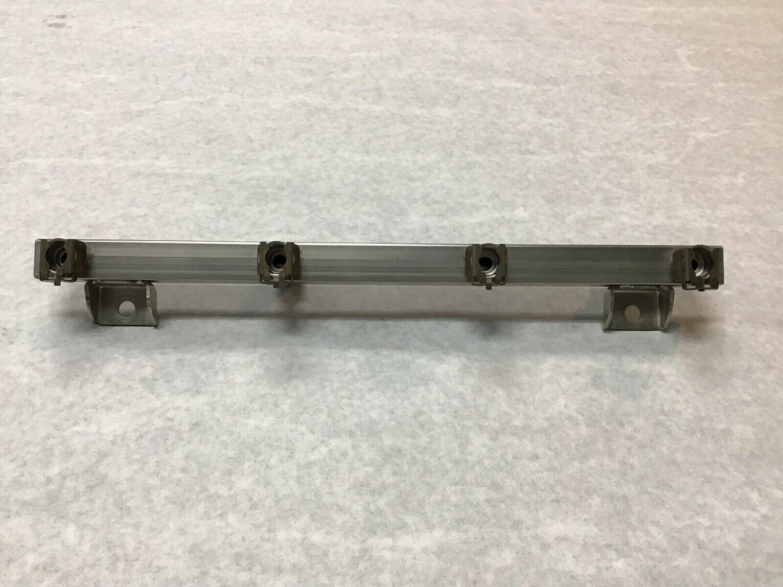 Maserati GranTurismo 2015 4.7 fuel Rail Right Side Bosch 0280151227