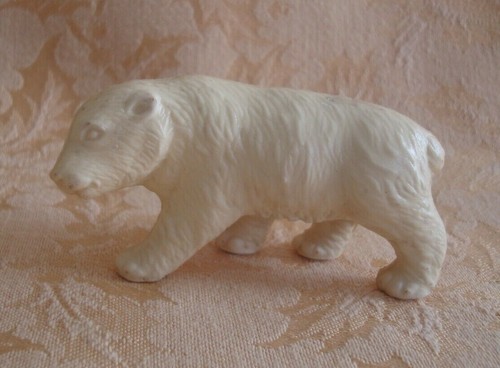 Two Vintage Ivory Resin Polar Bear Figurines Made in Japan - Picture 3 of 11
