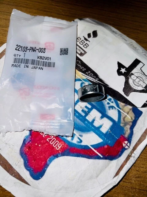 Clutch Pilot Bearing Bushing for Honda Acura - OEM Made in Japan 22103-PNA-003 - Image 4 of 4