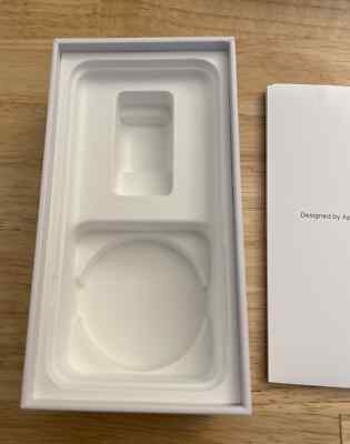 Apple iPhone 8 本体と箱 s-l400.jpg