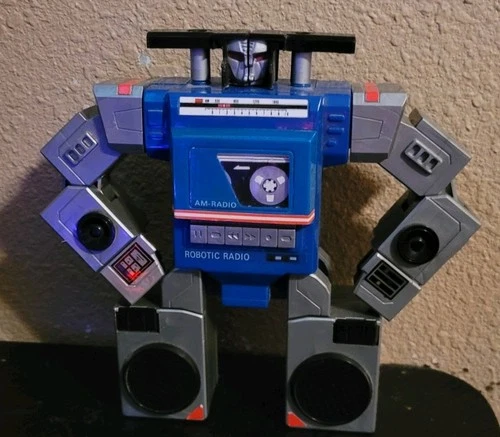 Rare Vintage 1984 Tai Fong AM Radio Robot Transformer TESTED WORKS